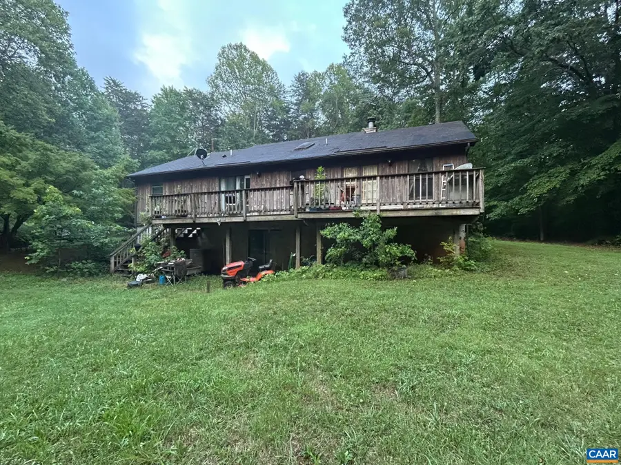 195 Camelot Ln, Palmyra, VA 22963 - #2