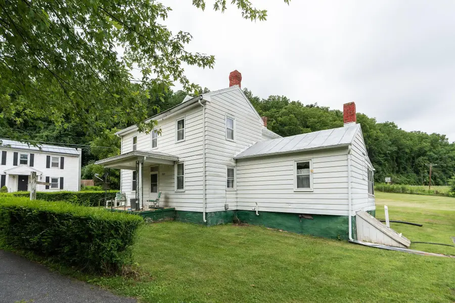 3941 Churchville Ave, Churchville, VA 24421 - #3