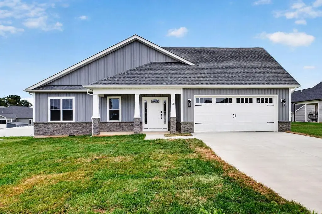13 Stuart James Ct, Waynesboro, VA 22980 - #1