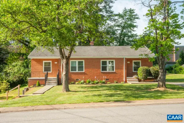 2218 Wayne Ave, Charlottesville, VA 22901