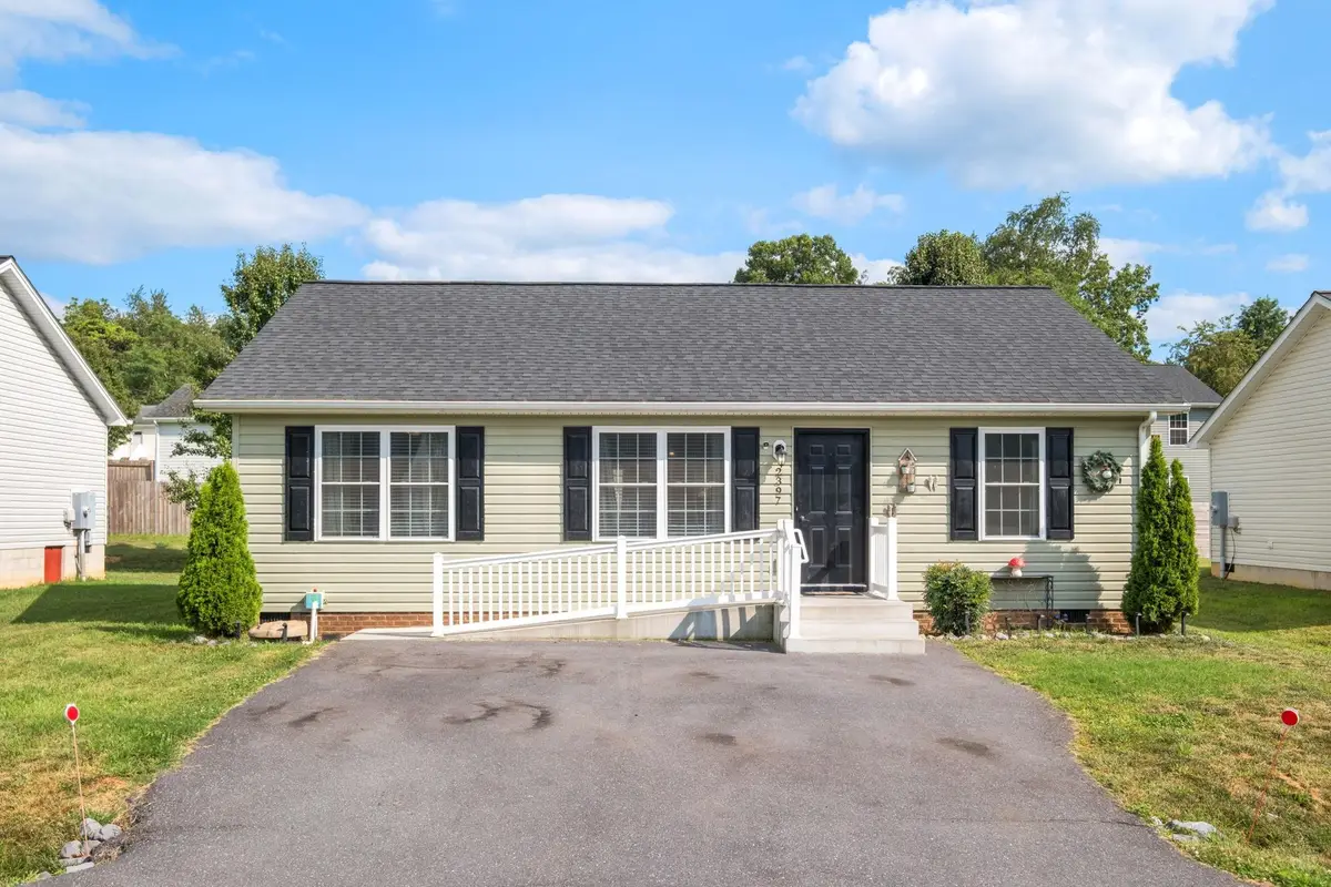 2397 Brentwood Dr, Harrisonburg, VA 22801 - #1