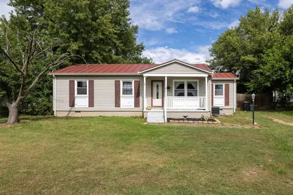 16 Shen Valley Dr, Weyers Cave, VA 22846