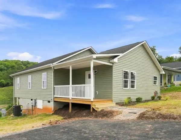 711 Mineola St, Staunton, VA 24401