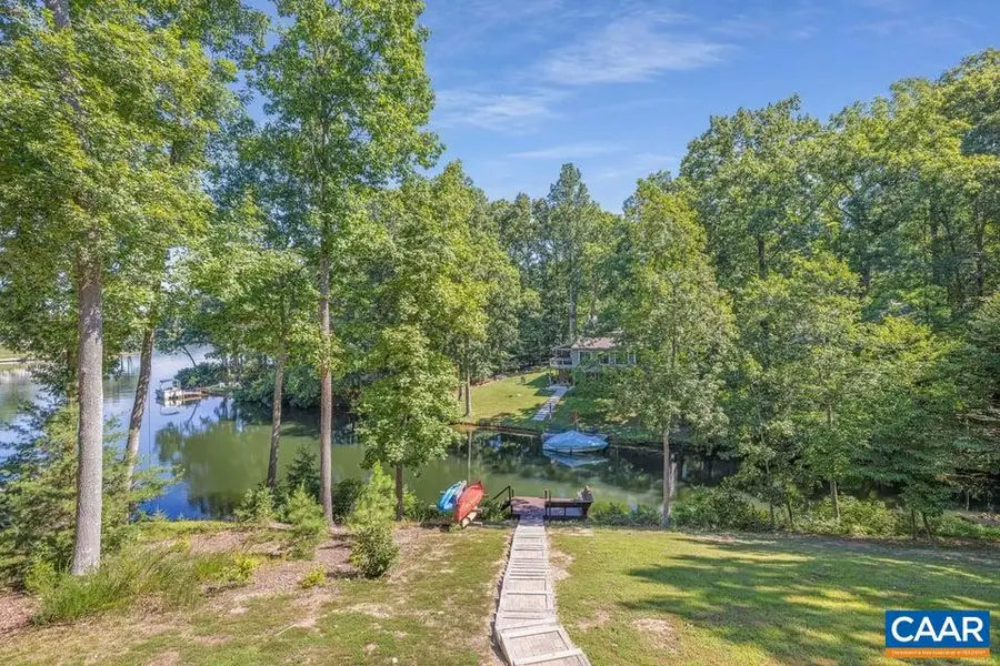 19 Woodridge Rd, Palmyra, VA 22963 - #2