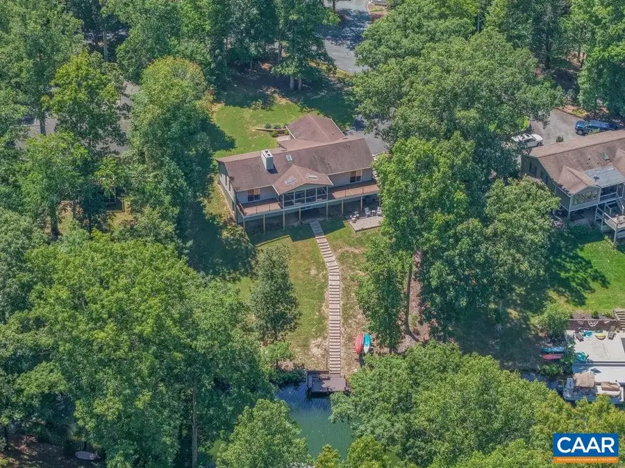 19 Woodridge Rd, Palmyra, VA 22963 - #3