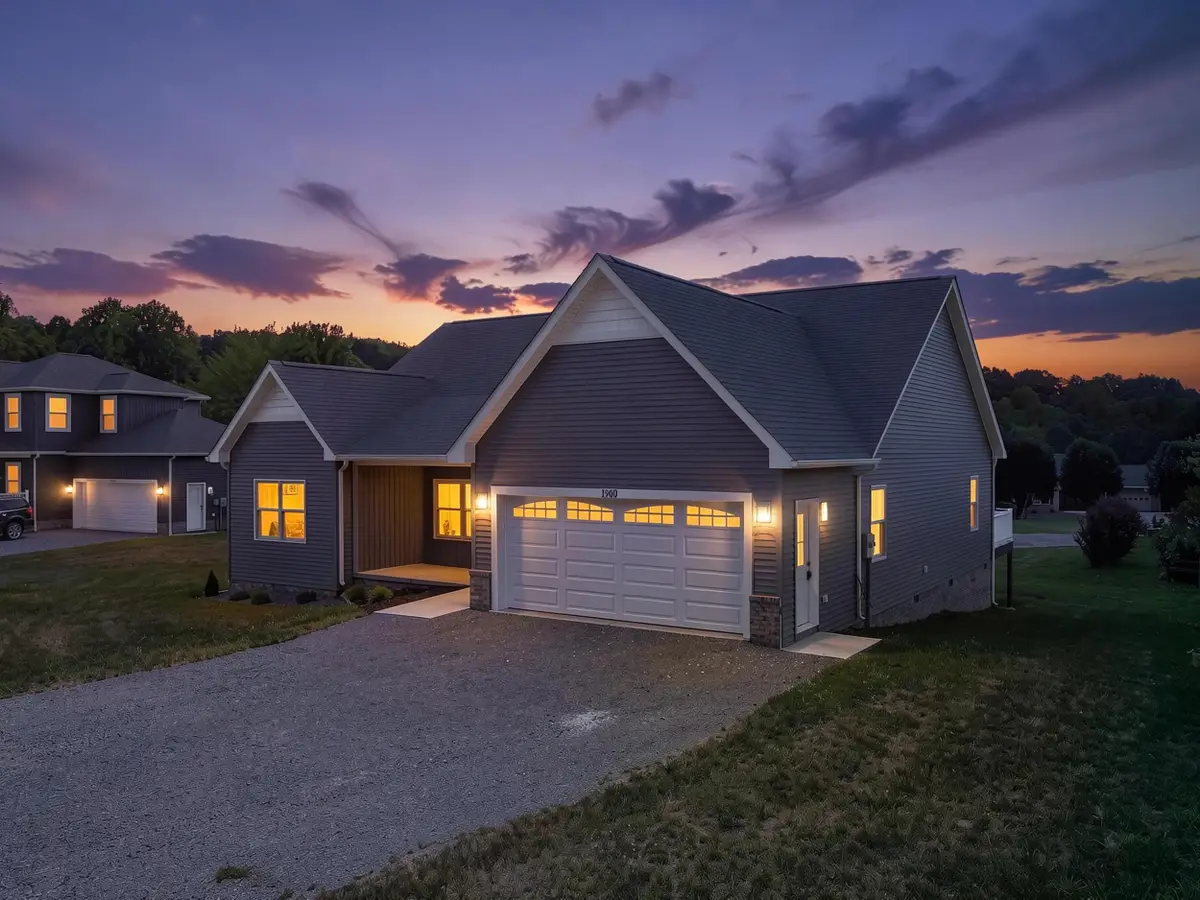 1960 Saw Mill Ct E, McGaheysville, VA 22840 - #1