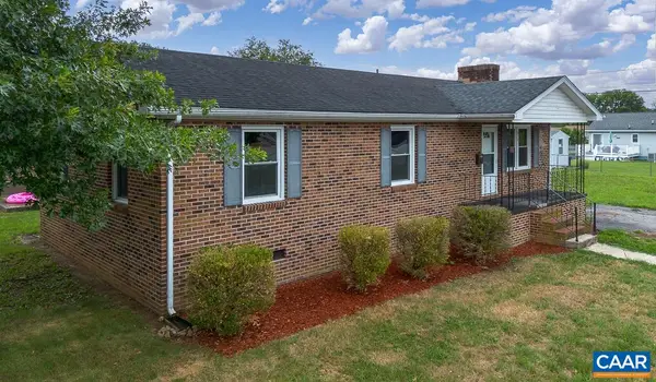 674 14th St E, Buena Vista, VA 24416