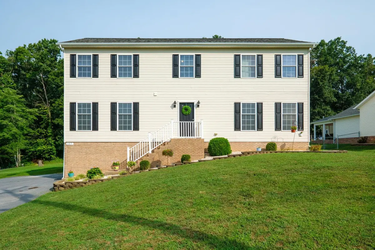 157 Back Rd, Shenandoah, VA 22849 - #1