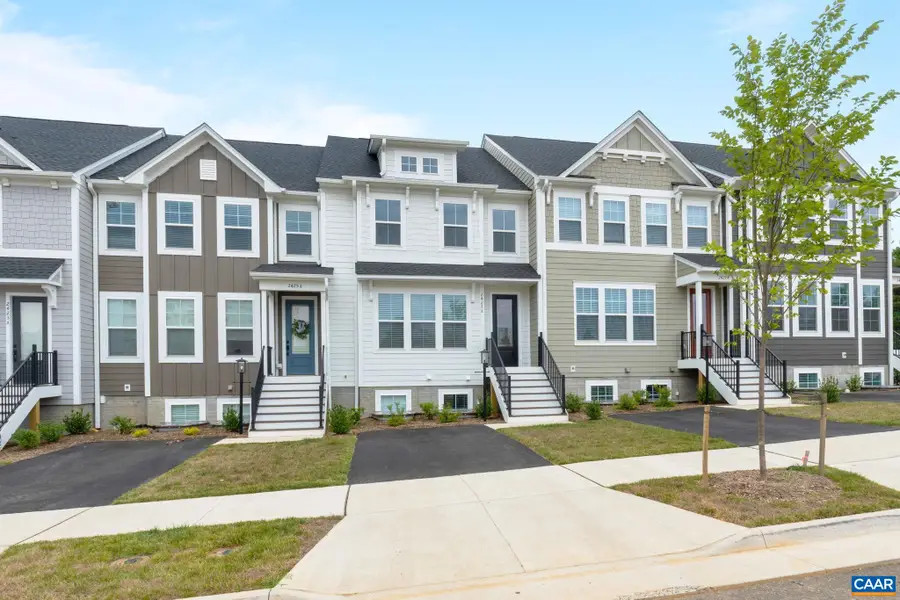 156 Leeham St, Crozet, VA 22932 - #2