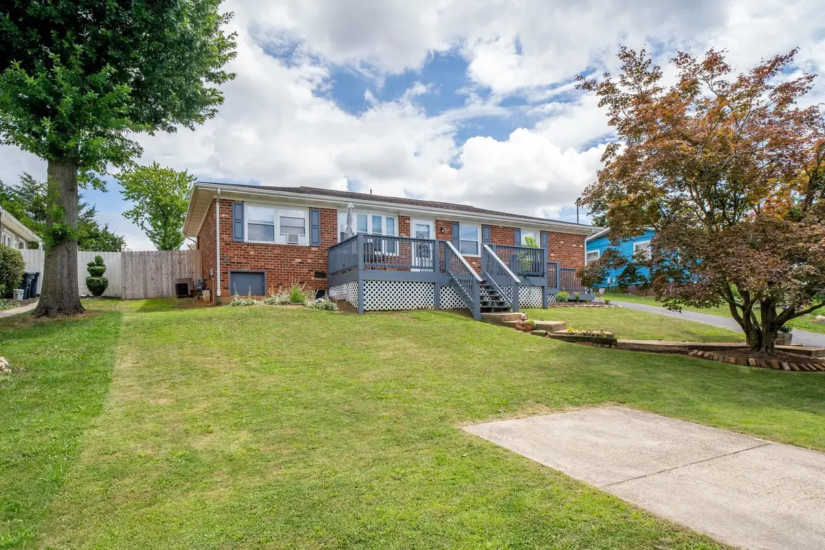 360 Rockingham Dr, Harrisonburg, VA 22802 - #1