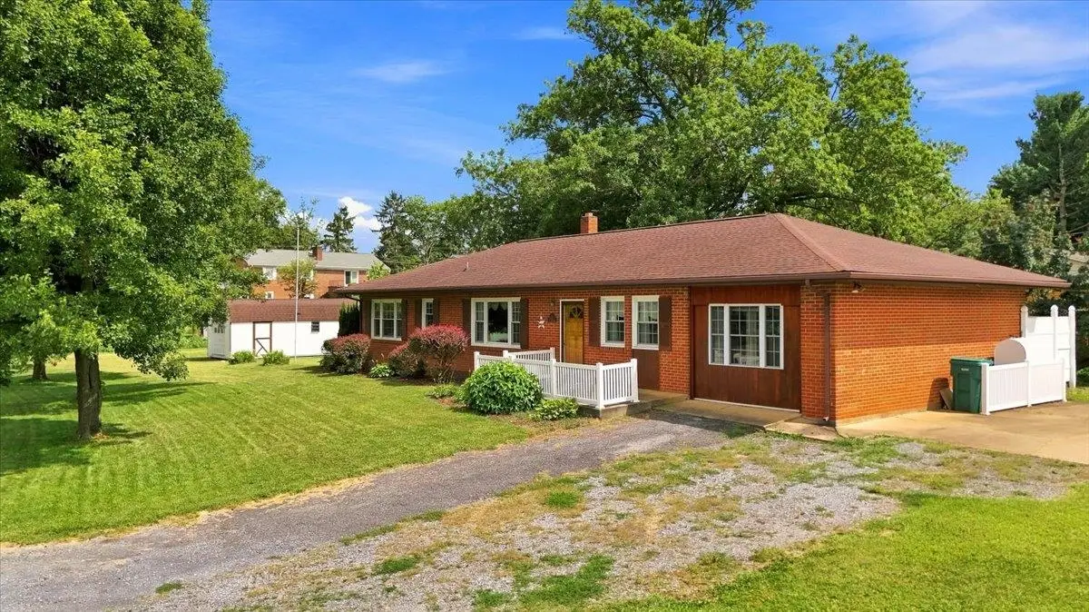 595 Bowman Rd, Dayton, VA 22821 - #1