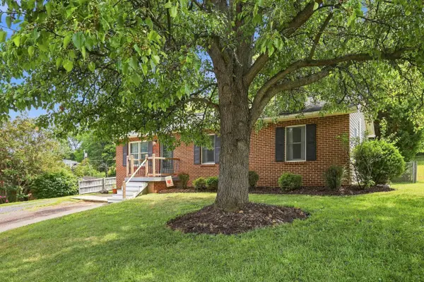 110 Lambert St, Staunton, VA 24401