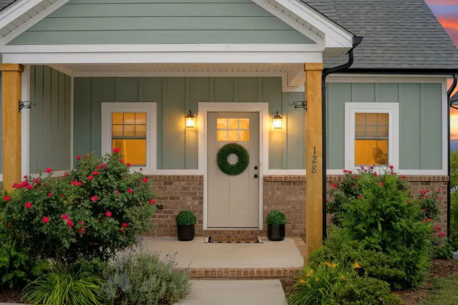 128 Chamberlain Dr, Staunton, VA 24401 - #3