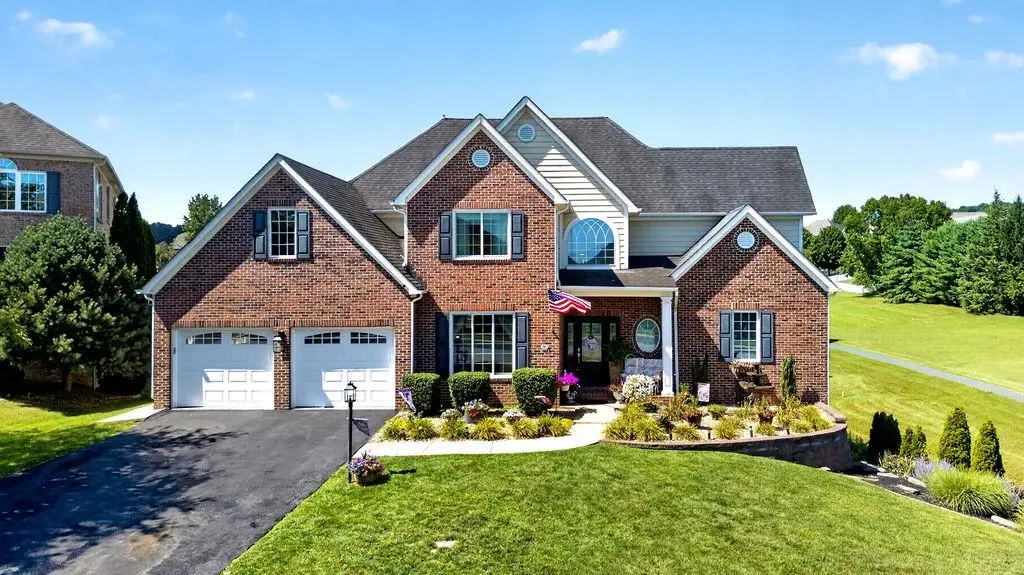 61 Meadow Glen Dr, Staunton, VA 24401 - #1