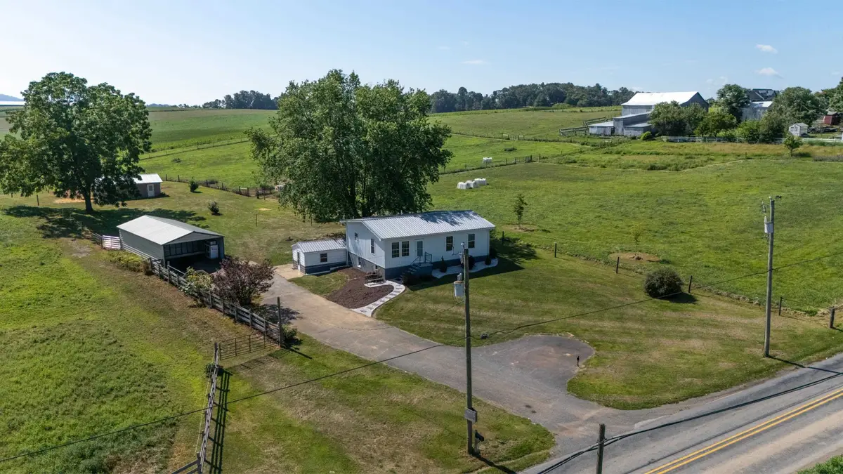 347 Clover Hill Rd, Dayton, VA 22821 - #1