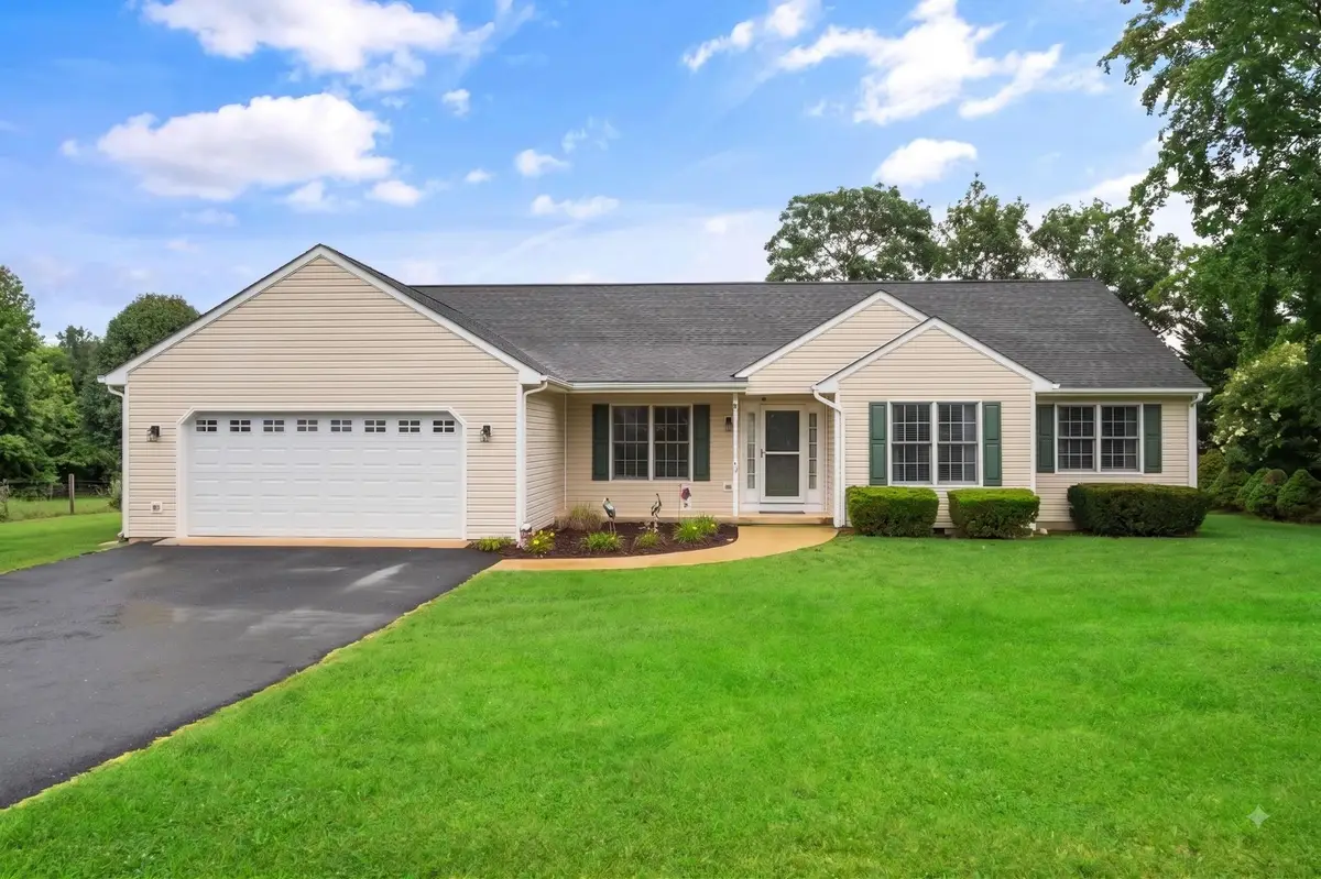 13 Tomahawk Ct, Stuarts Draft, VA 24477 - #1
