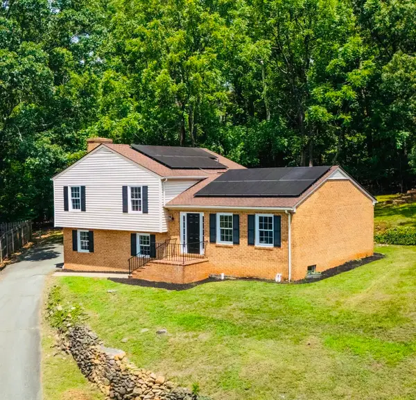 1703 Vermira Pl, Charlottesville, VA 22901