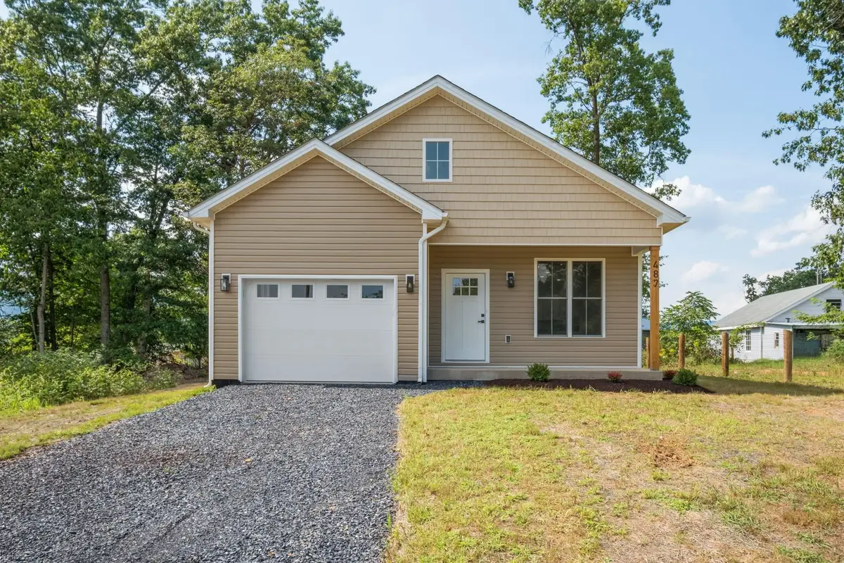 487 Pocahontas Ave, Shenandoah, VA 22849 - #1