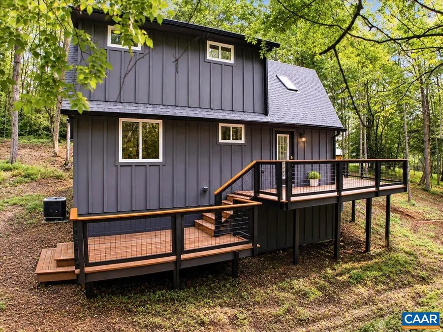 325 Persimmon Hill Dr, Roseland, VA 22967 - #2