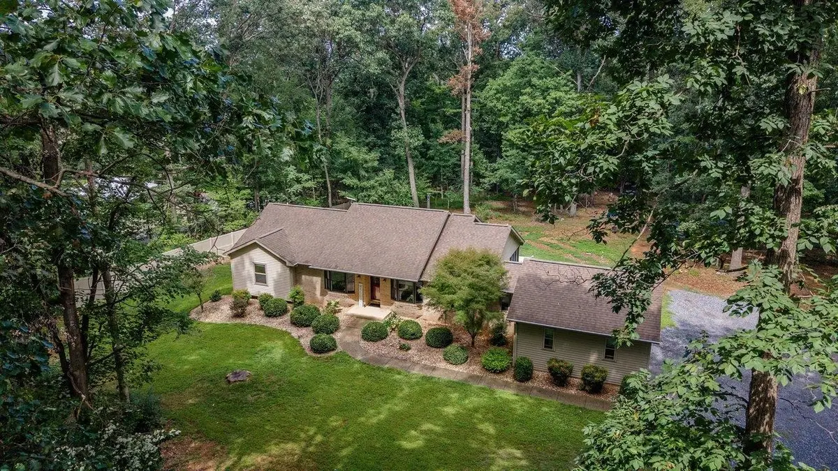 55 Burkes Mill Rd, Weyers Cave, VA 24486 - #1