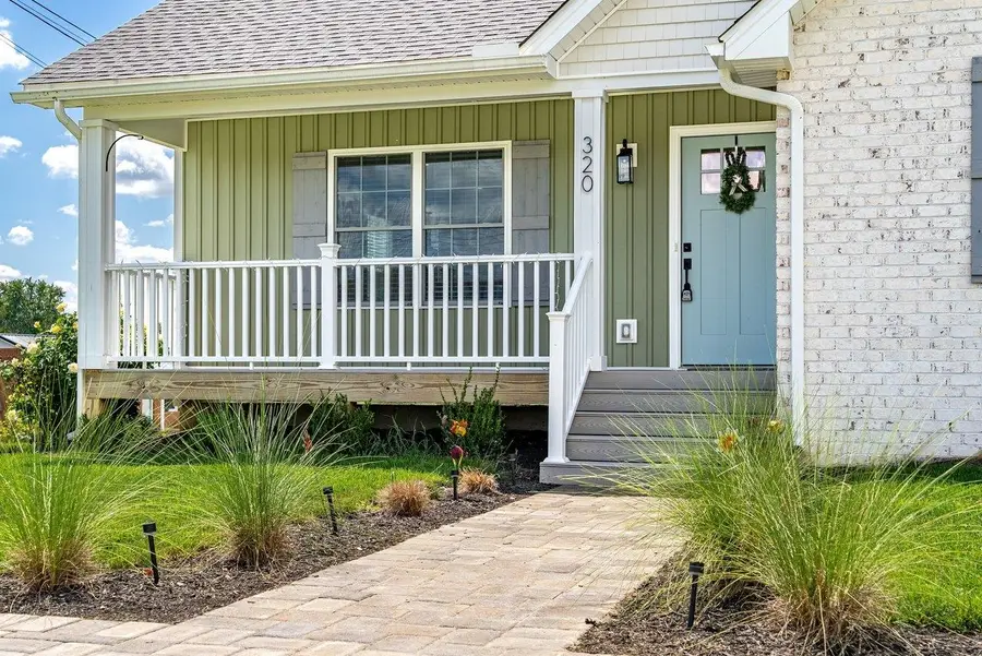 320 Eighth Ave, Luray, VA 22835 - #3