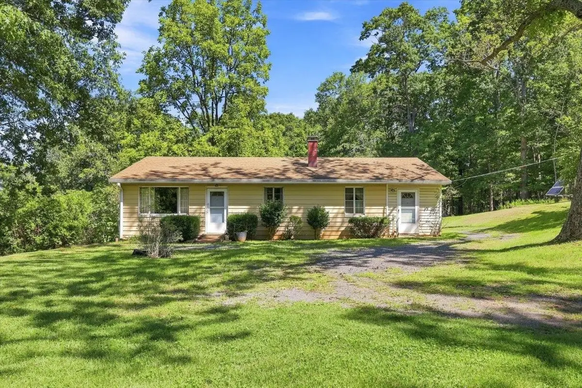 2179 Greenfield Rd, Afton, VA 22920 - #1