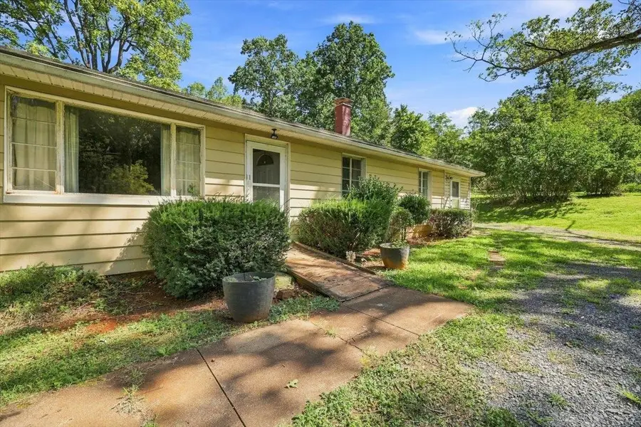 2179 Greenfield Rd, Afton, VA 22920 - #3