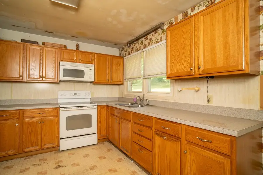 11 Morain St, Front Royal, VA 22630 - #2