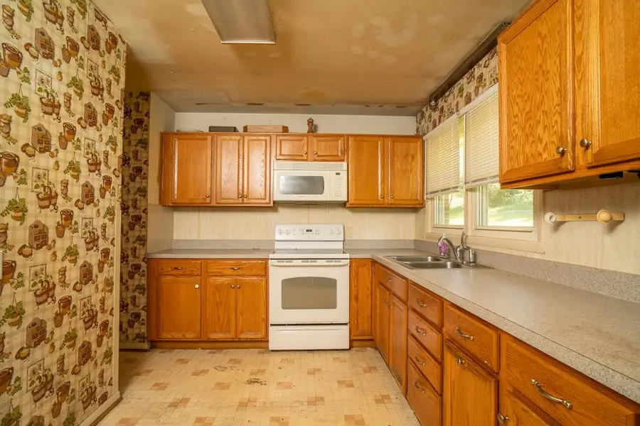 11 Morain St, Front Royal, VA 22630 - #3