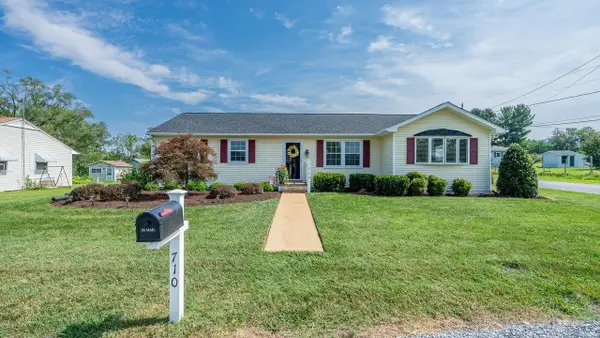 710 10th St, Shenandoah, VA 22849