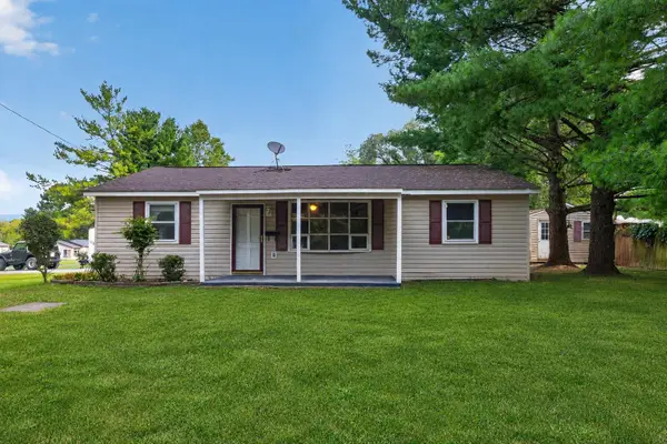 106 Minna Dr, Shenandoah, VA 22849