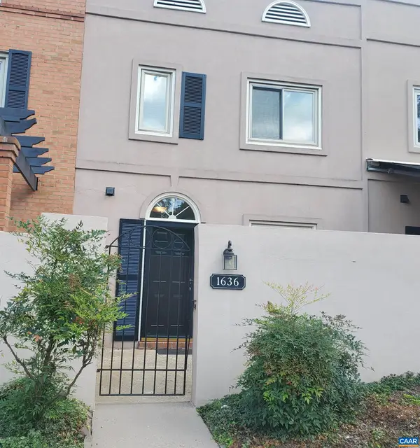 1636 Garden Ct, Charlottesville, VA 22902