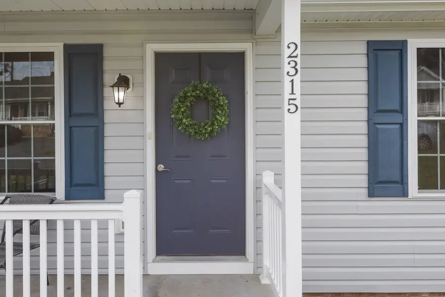 2315 Whitestone Dr, Ashby, VA 22801 - #2