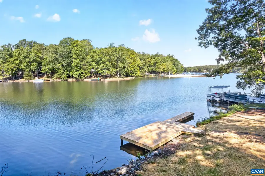 72 Wildwood Dr, Palmyra, VA 22963 - #2