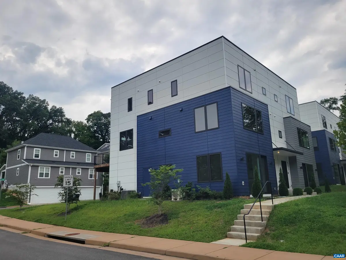 987 5th St Sw, Charlottesville, VA 22902 - #1