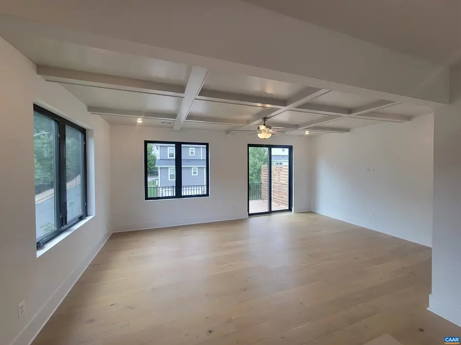 987 5th St Sw, Charlottesville, VA 22902 - #3