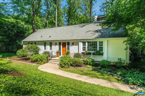 118 Woodstock Dr, Charlottesville, VA 22901