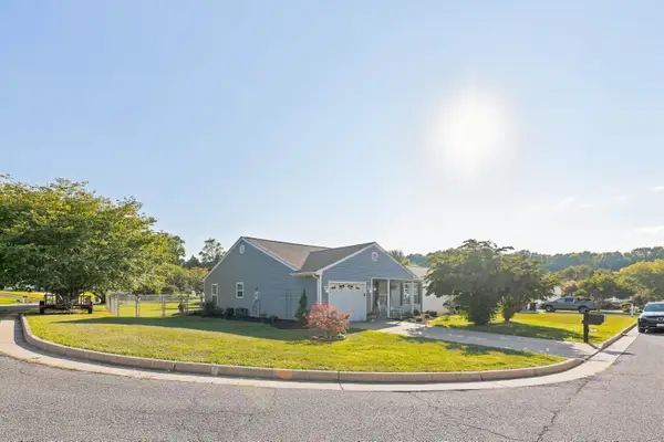 300 Greenwood Rd, Staunton, VA 24401