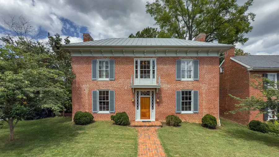 321 Main St S, Lexington, VA 24450 - #3