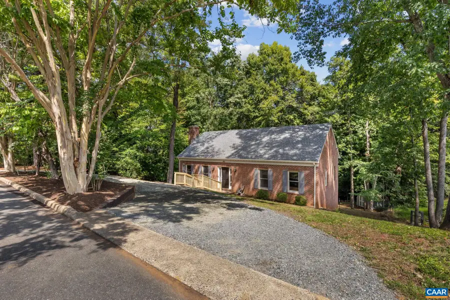 412 Berwick Ct, Charlottesville, VA 22901 - #3