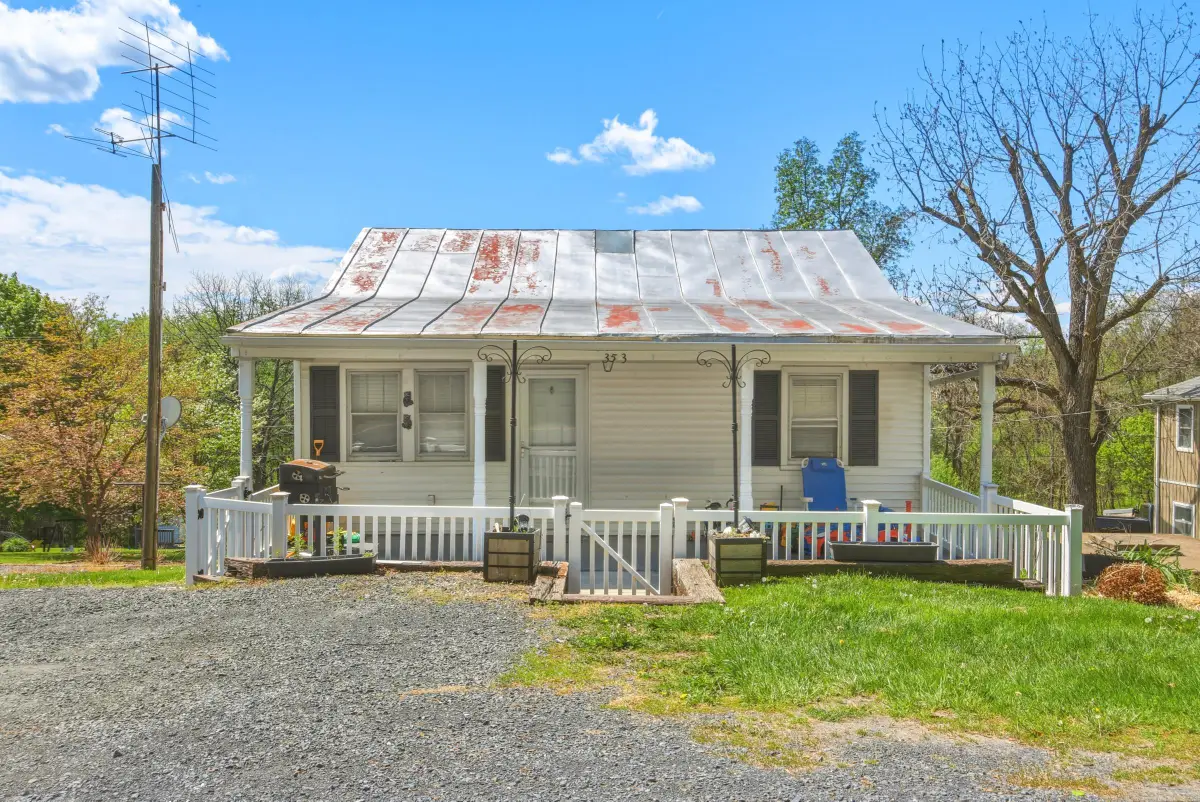 353 Turkey Knob Rd, Quicksburg, VA 22847 - #1