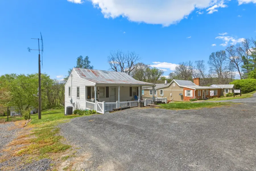 353 Turkey Knob Rd, Quicksburg, VA 22847 - #2