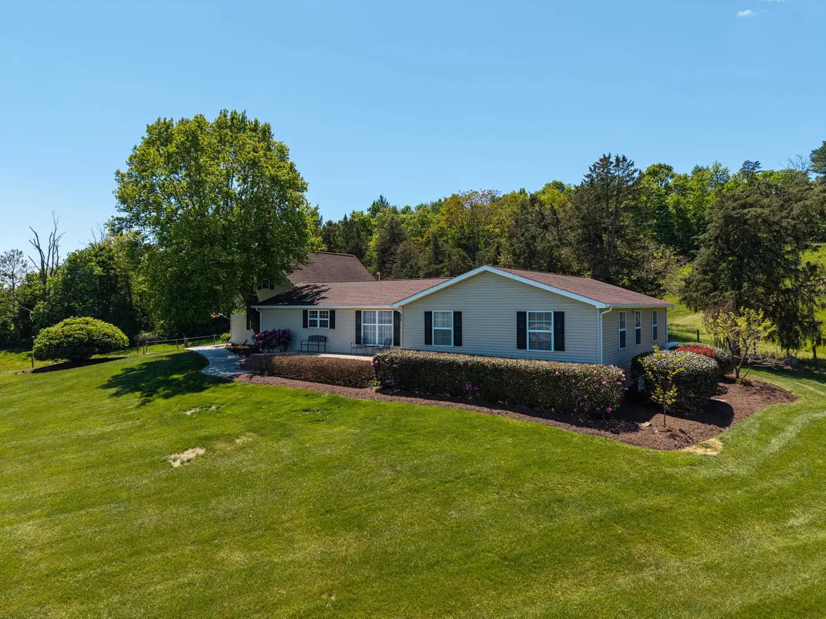 234 Paradise Ln, Bridgewater, VA 22812 - #1