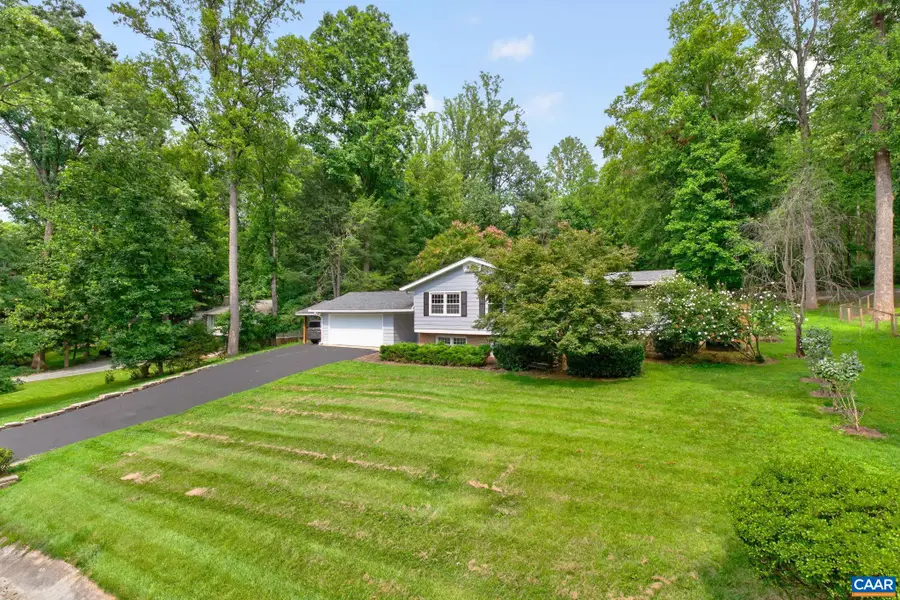 116 Vincennes Rd, Charlottesville, VA 22911 - #2
