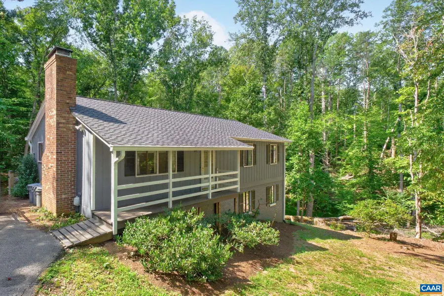 218 Pineridge Ln, Charlottesville, VA 22911 - #2