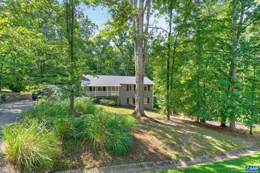 218 Pineridge Ln, Charlottesville, VA 22911 - #3