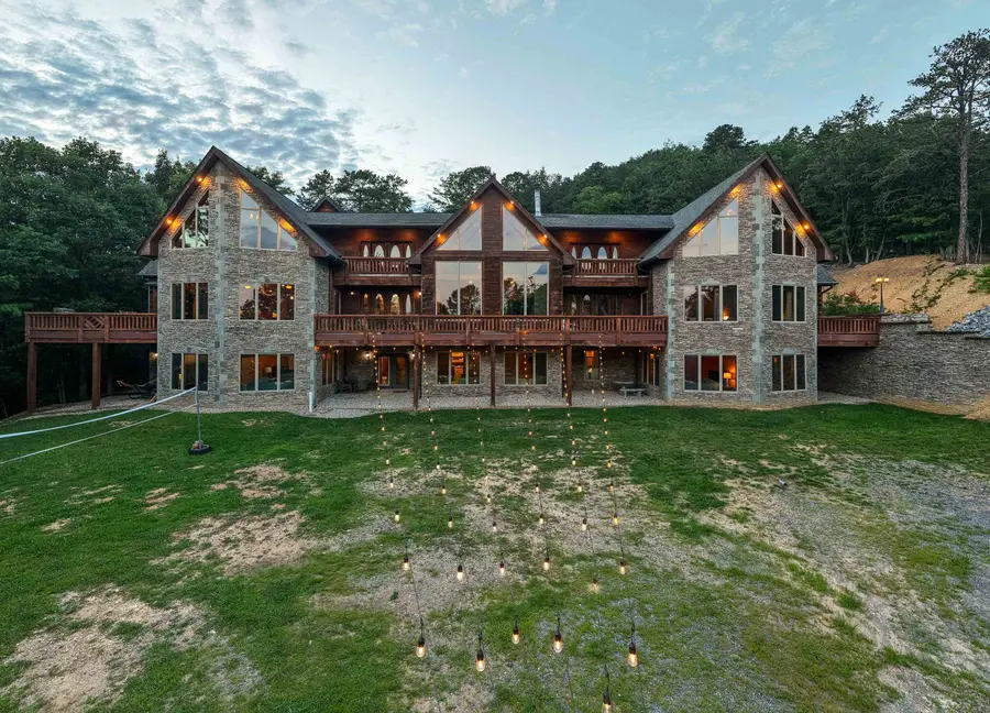 3012 Massanutten Dr, McGaheysville, VA 22840 - #3