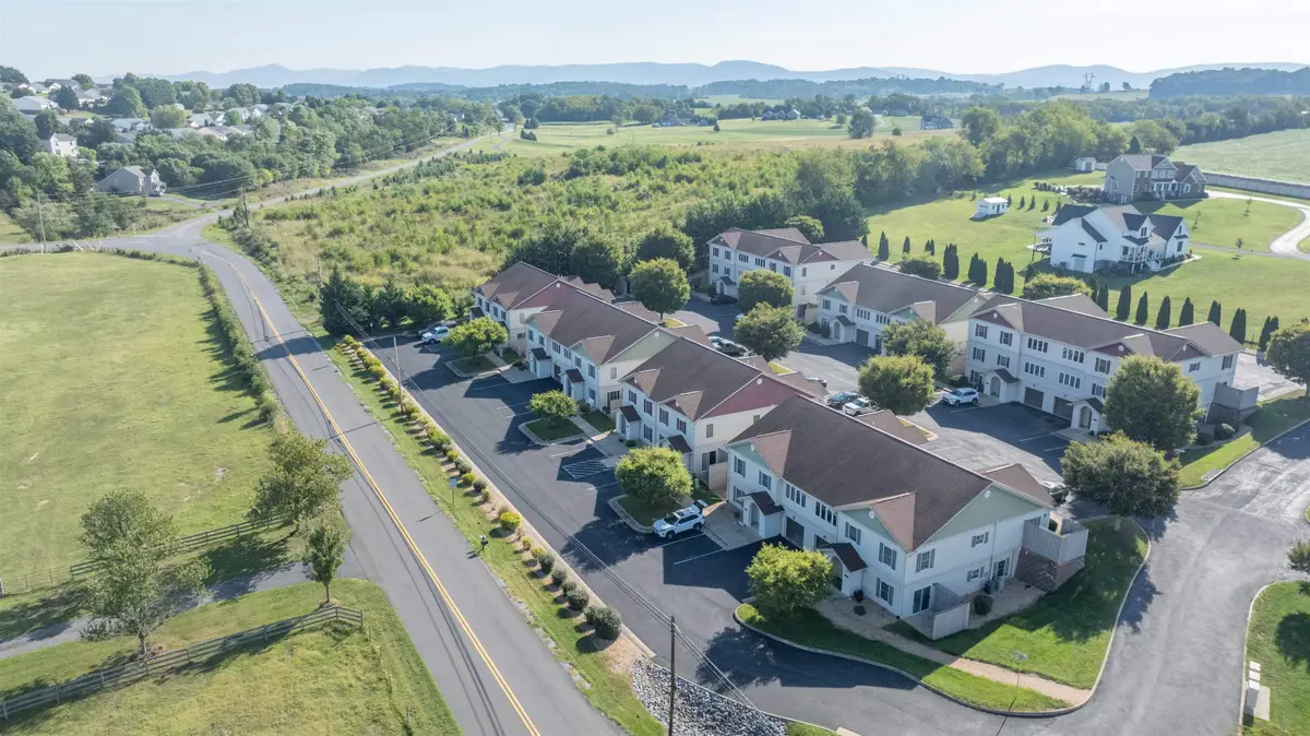17 Rosewood Ct, Fishersville, VA 22939 - #1
