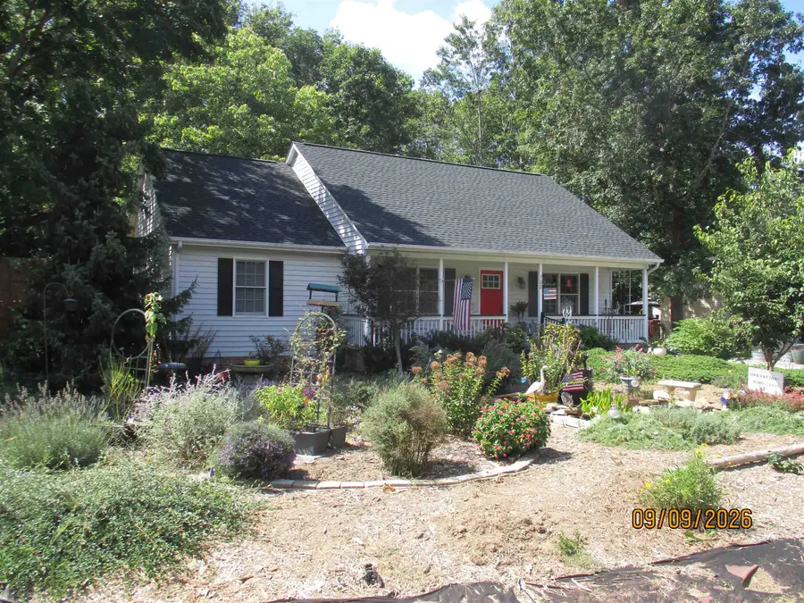 108 Canton Ln, Stuarts Draft, VA 24477 - #3