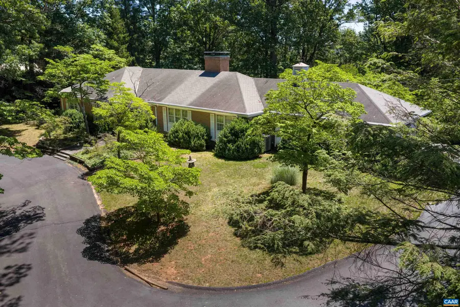 490 Oak Cir, Charlottesville, VA 22901 - #2